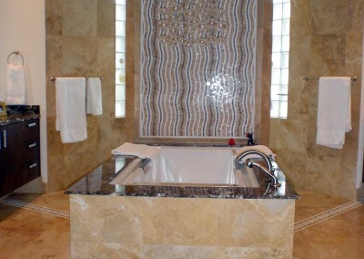 Bathroom – Elegant Transitional Raised Bath